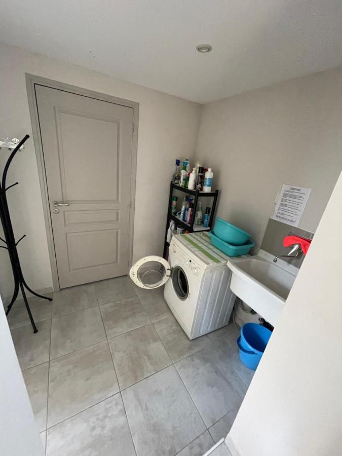 Petite maison près du centre LʼIsle-sur-la-Sorgue Esterno foto